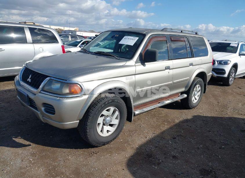 Photo 2 of 2002 Mitsubishi Montero SPORT XLS (VIN JA4MT31R12P008023)