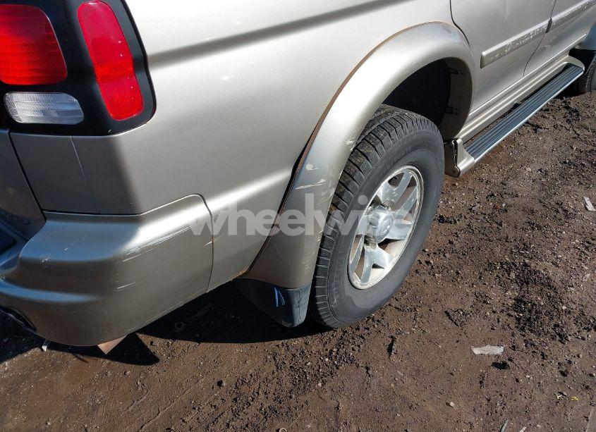 Photo 13 of 2001 Mitsubishi Montero SPORT LTD (VIN JA4MT41R61P038137)