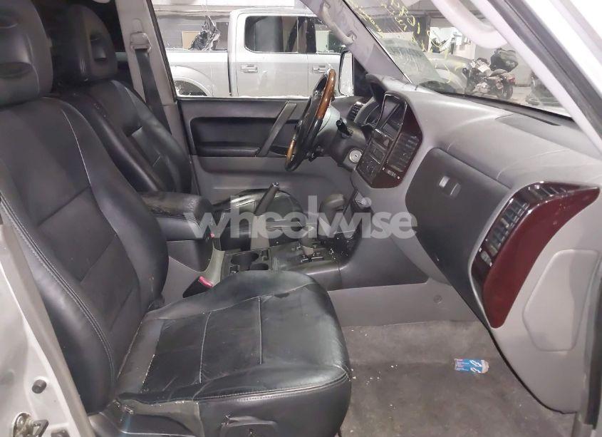 Photo 5 of 2002 Mitsubishi Montero LIMITED (VIN JA4MW51R02J016667)