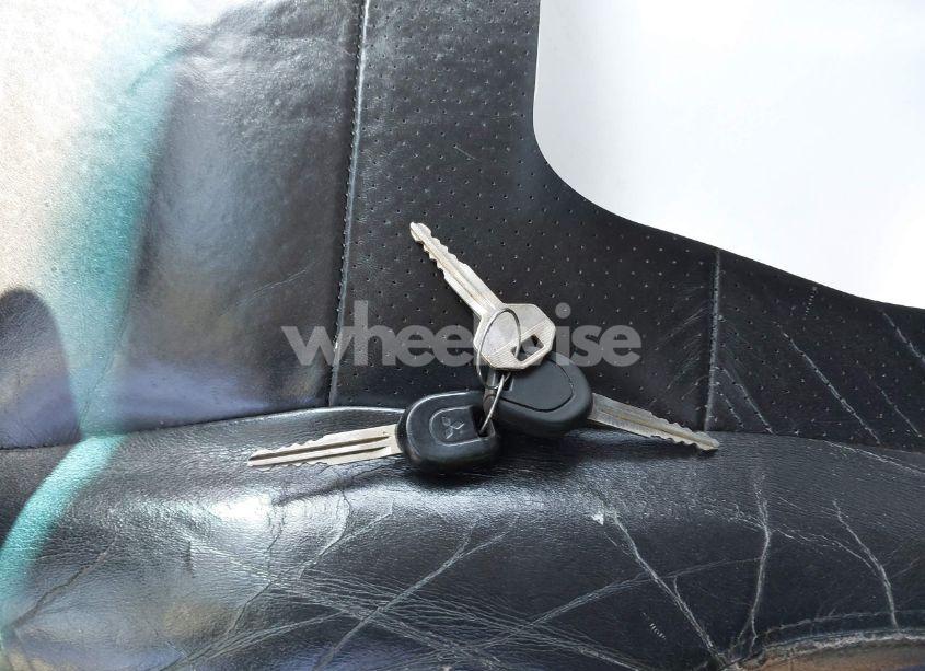 Photo 11 of 2002 Mitsubishi Montero LIMITED (VIN JA4MW51R22J069032)