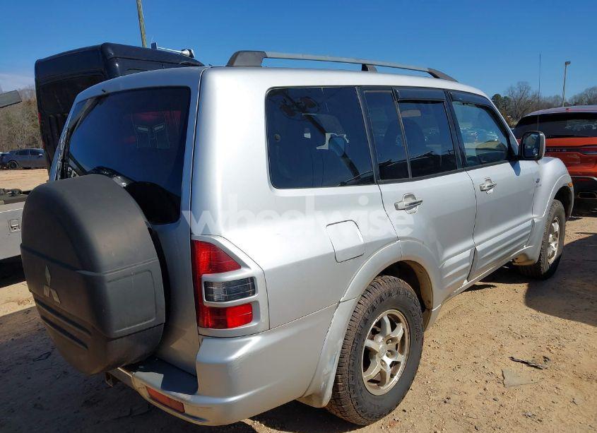 Photo 4 of 2002 Mitsubishi Montero LIMITED (VIN JA4MW51R22J069032)