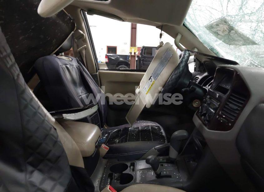 Photo 5 of 2002 Mitsubishi Montero LIMITED (VIN JA4MW51R92J011709)