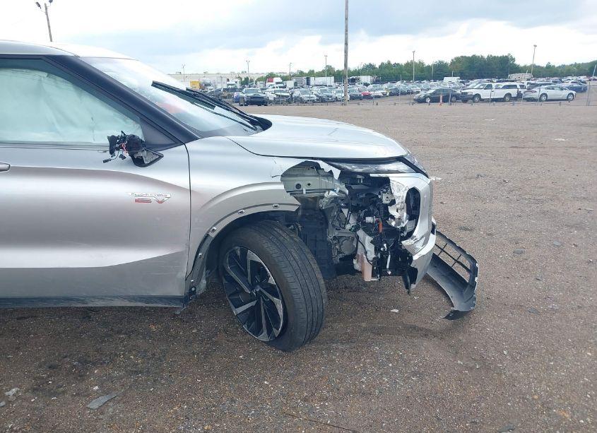 Photo 6 of 2023 Mitsubishi Outlander PHEV RALLIART S-AWC/SE S-AWC (VIN JA4T5UA91PZ059853)