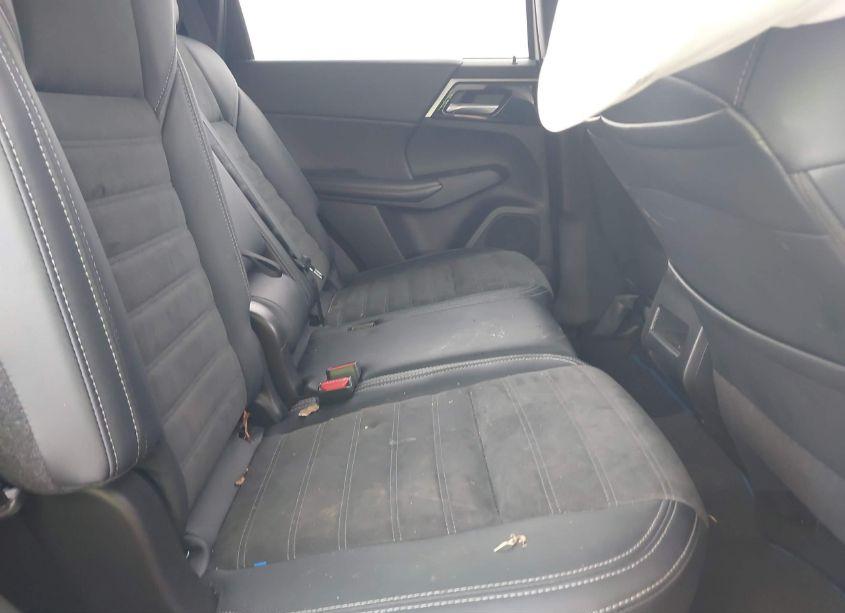 Photo 8 of 2023 Mitsubishi Outlander PHEV RALLIART S-AWC/SE S-AWC (VIN JA4T5UA91PZ059853)