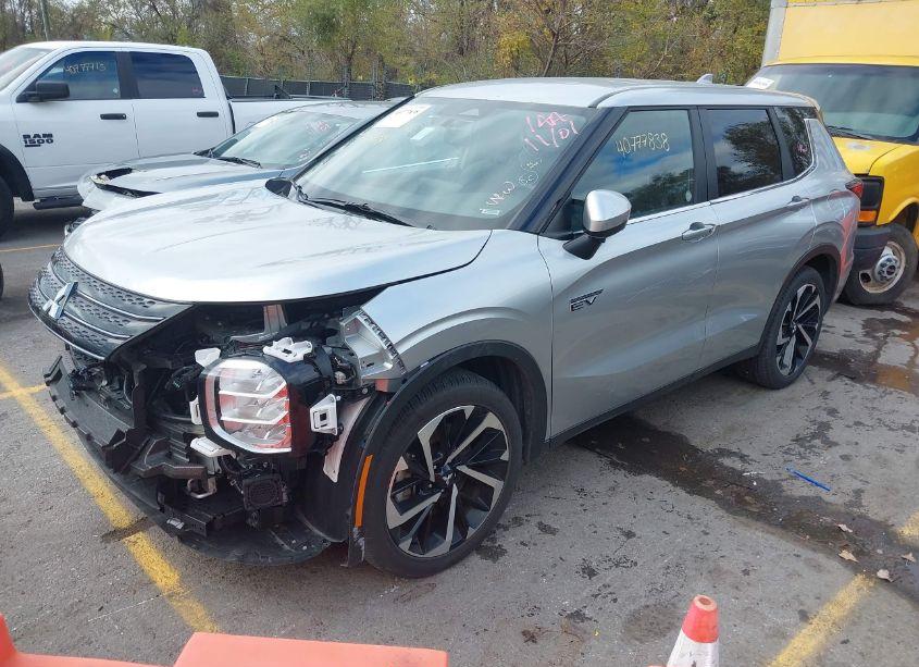 Photo 2 of 2023 Mitsubishi Outlander PHEV RALLIART S-/SE S- (VIN JA4T5UA93PZ062754)