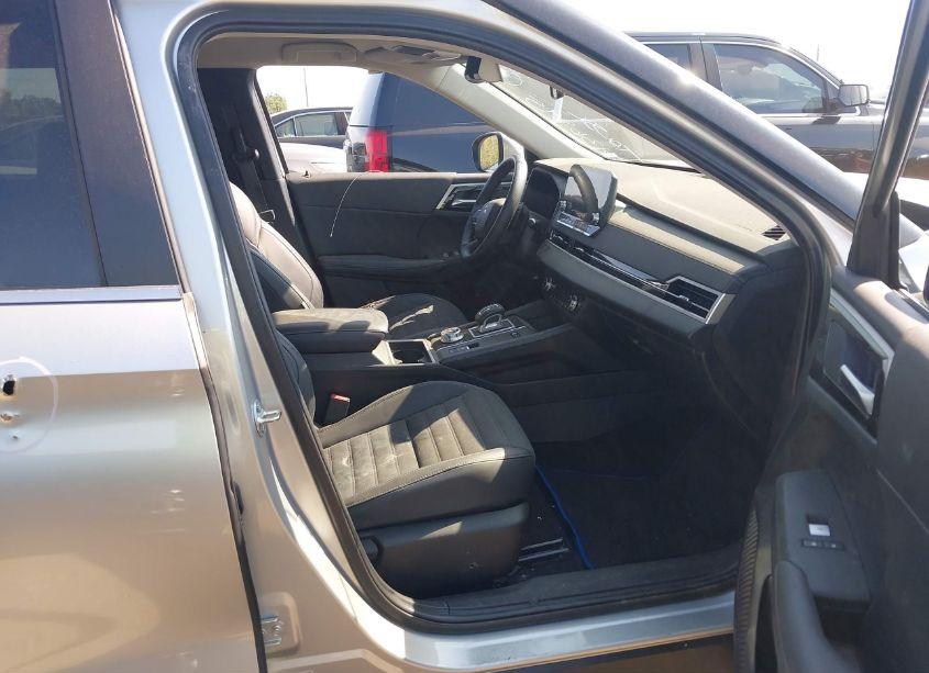 Photo 5 of 2023 Mitsubishi Outlander PHEV (VIN JA4T5UA98PZ062751)