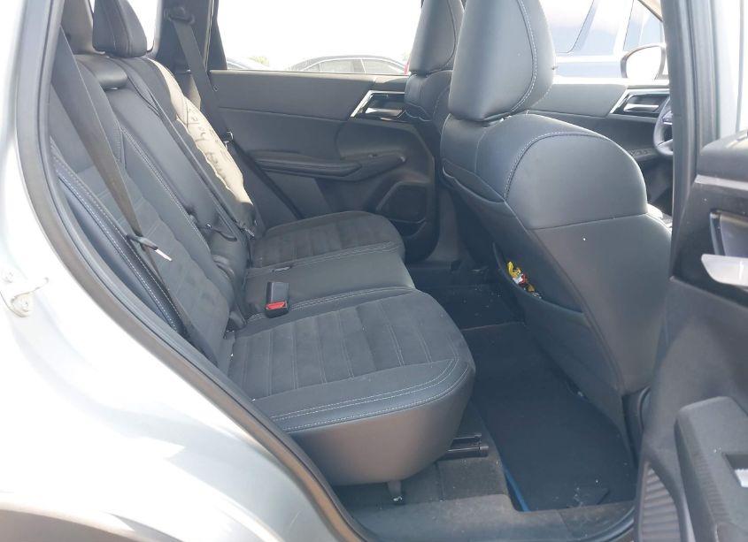 Photo 8 of 2023 Mitsubishi Outlander PHEV (VIN JA4T5UA98PZ062751)