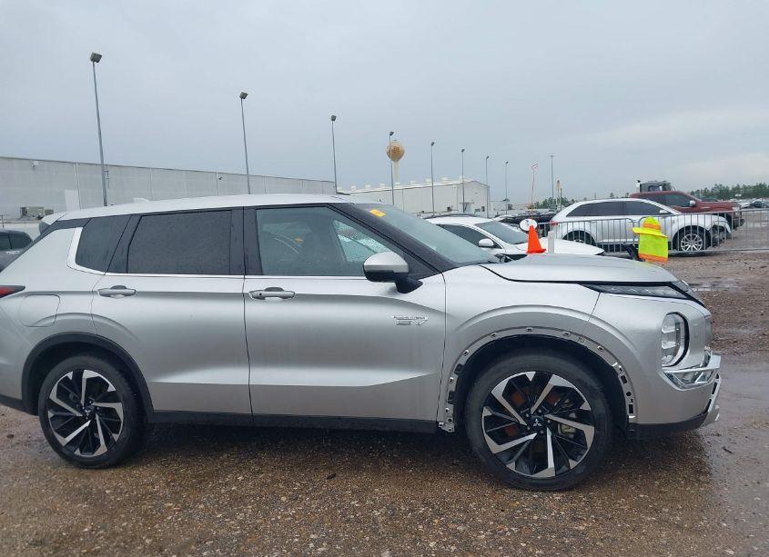 Photo 13 of 2023 Mitsubishi Outlander PHEV RALLIART S-AWC/SE S-AWC (VIN JA4T5UA9XPZ060371)