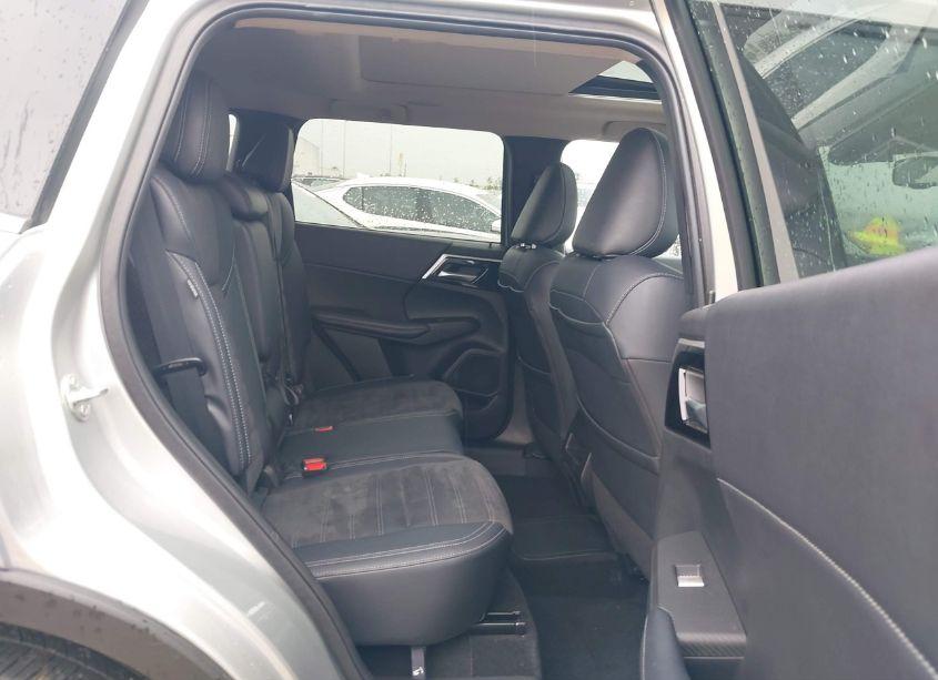 Photo 8 of 2023 Mitsubishi Outlander PHEV RALLIART S-AWC/SE S-AWC (VIN JA4T5UA9XPZ060371)