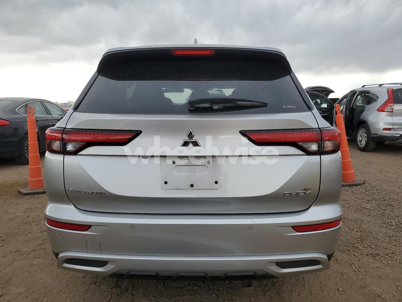 Photo 6 of 2025 MITSUBISHI OUTLANDER SE (VIN JA4T5VA91SZ001451)