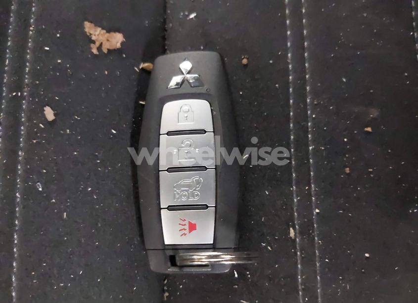 Photo 11 of 2024 Mitsubishi Outlander PHEV SE S-AWC (VIN JA4T5VA94RZ047432)