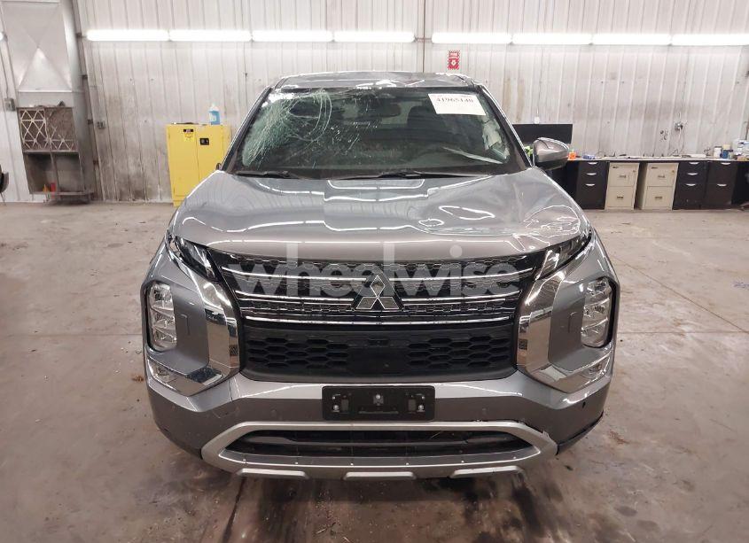 Photo 13 of 2024 Mitsubishi Outlander PHEV SE S-AWC (VIN JA4T5VA94RZ047432)