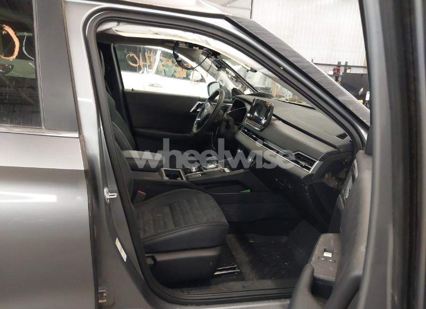 Photo 5 of 2024 Mitsubishi Outlander PHEV SE S-AWC (VIN JA4T5VA94RZ047432)