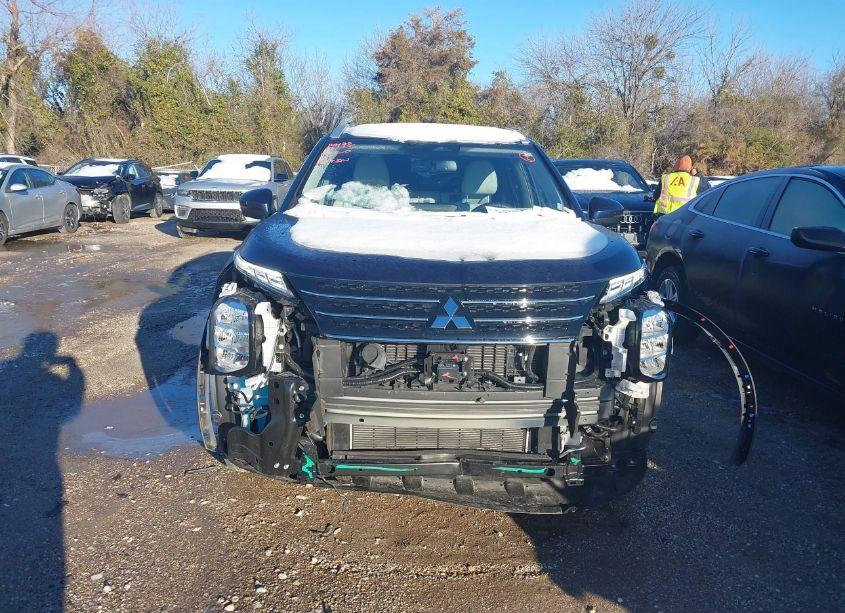 Photo 13 of 2024 Mitsubishi Outlander PHEV SEL BLACK EDITION/SEL PLATINUM EDITION/SEL S-AWC (VIN JA4T5WA99RZ065978)
