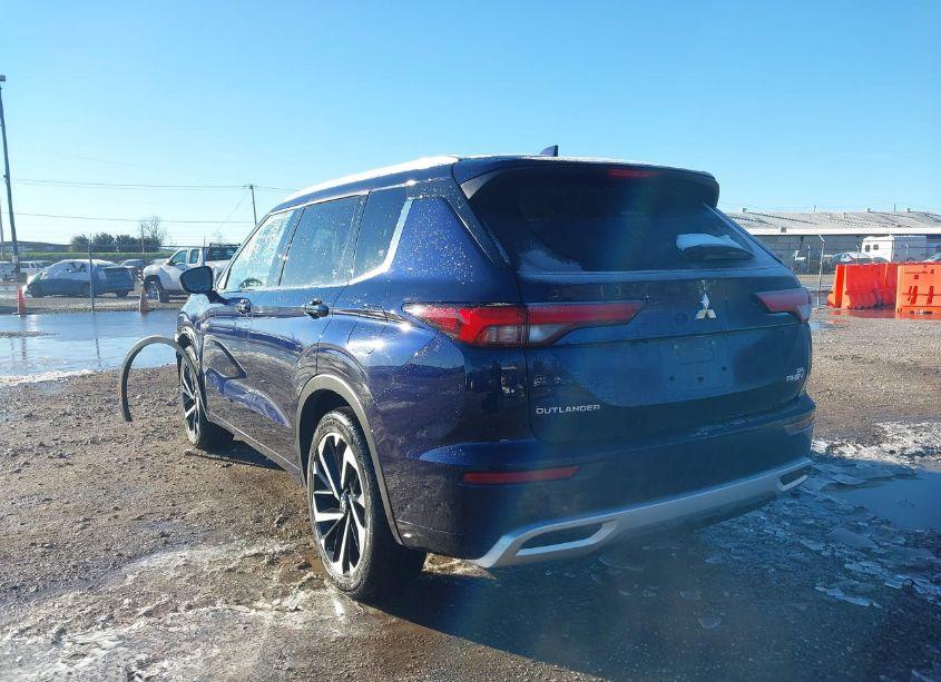 Photo 3 of 2024 Mitsubishi Outlander PHEV SEL BLACK EDITION/SEL PLATINUM EDITION/SEL S-AWC (VIN JA4T5WA99RZ065978)