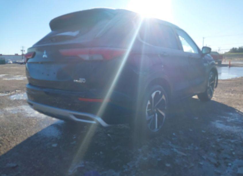 Photo 4 of 2024 Mitsubishi Outlander PHEV SEL BLACK EDITION/SEL PLATINUM EDITION/SEL S-AWC (VIN JA4T5WA99RZ065978)
