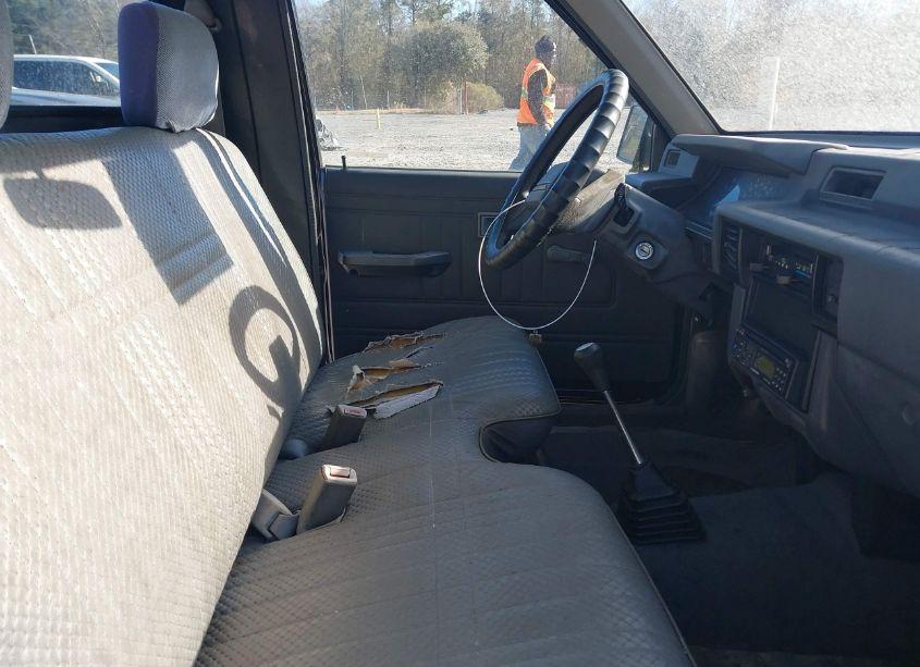 Photo 8 of 1991 Mitsubishi Mighty MAX / S (VIN JA7FL24W8MP013908)