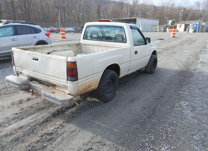 Photo 4 of 1994 Isuzu Conventional SHORT BED (VIN JAACL11L5R7217641)