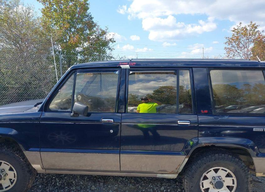 Photo 6 of 1990 Isuzu Trooper (VIN JACCH58R0L8915179)