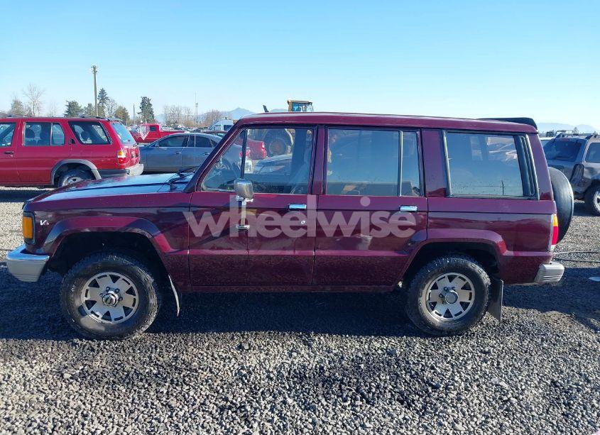 Photo 14 of 1990 Isuzu Trooper (VIN JACCH58R1L7908196)