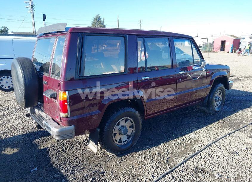 Photo 4 of 1990 Isuzu Trooper (VIN JACCH58R1L7908196)