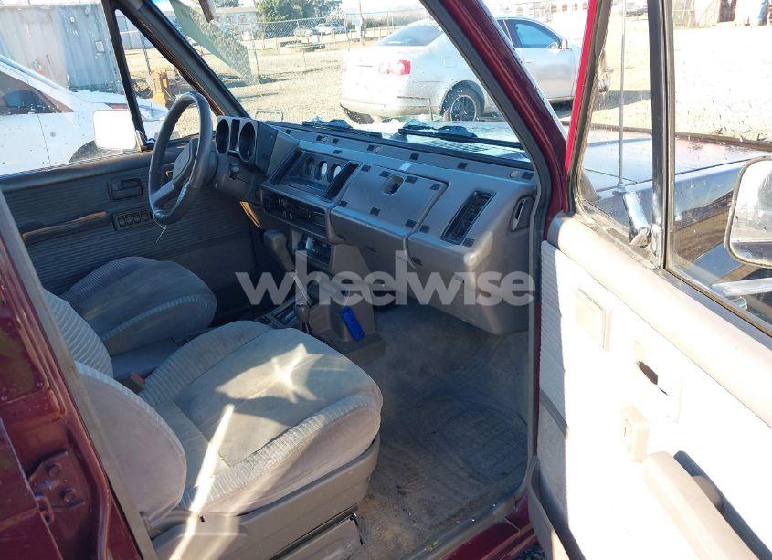 Photo 5 of 1990 Isuzu Trooper (VIN JACCH58R1L7908196)