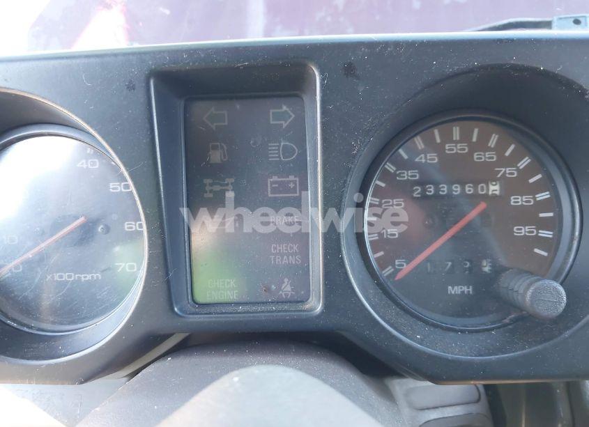 Photo 7 of 1990 Isuzu Trooper (VIN JACCH58R1L7908196)