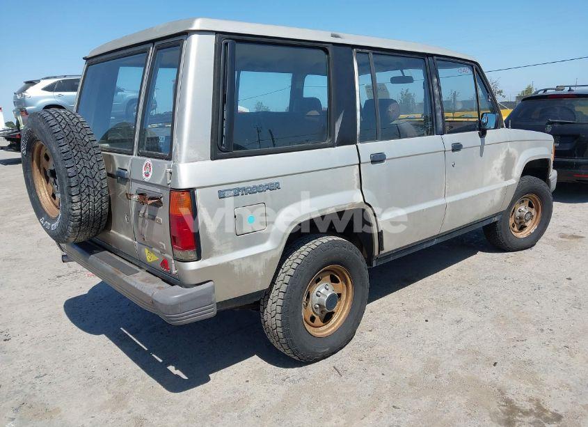 Photo 4 of 1990 Isuzu Trooper (VIN JACCH58R4L8907425)