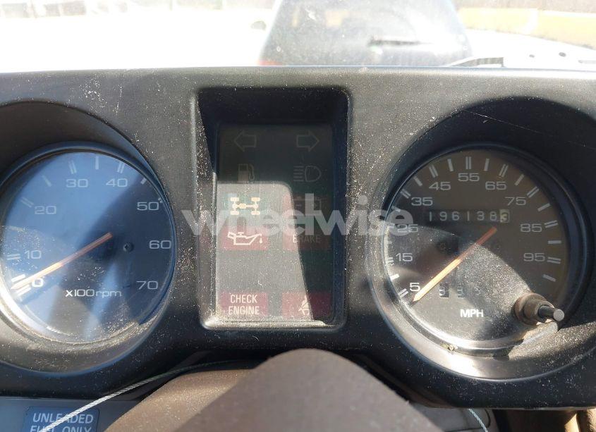 Photo 7 of 1990 Isuzu Trooper (VIN JACCH58R4L8907425)