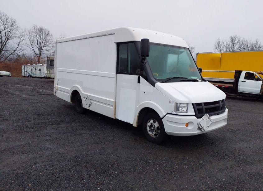 2013 Isuzu Commercial VAN (VIN JALB4T170D7W00376) main photo
