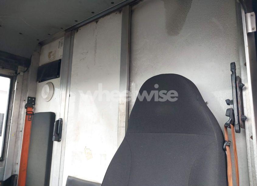 Photo 6 of 2012 Isuzu Commercial VAN (VIN JALB4T171C7W00658)