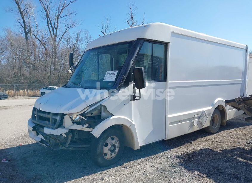 Photo 2 of 2016 Isuzu Npr (VIN JALB4T172G7W00867)