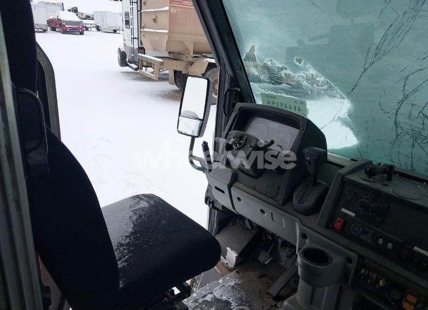 Photo 7 of 2016 Isuzu Npr (VIN JALB4T172G7W00867)