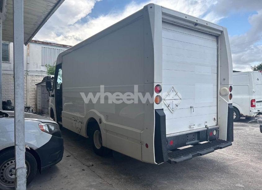 Photo 3 of 2016 Isuzu Npr (VIN JALB4T173G7W01655)