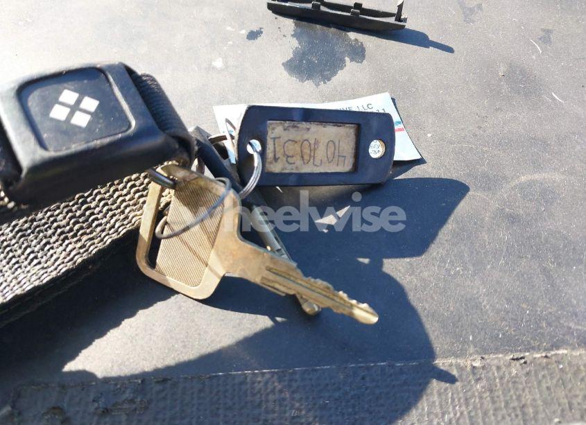 Photo 10 of 2017 Isuzu Reach N/A (VIN JALB4T177H7W00560)