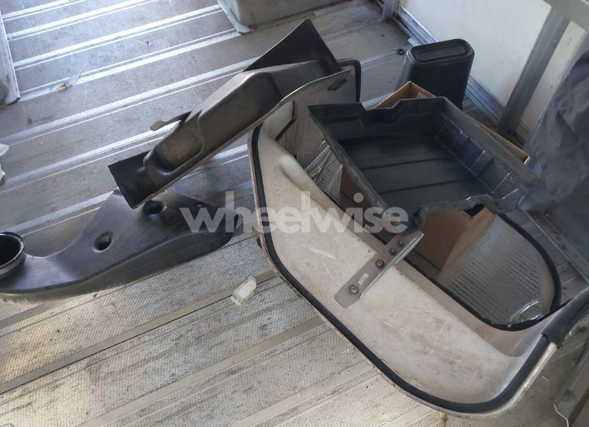 Photo 12 of 2017 Isuzu Reach N/A (VIN JALB4T177H7W00560)