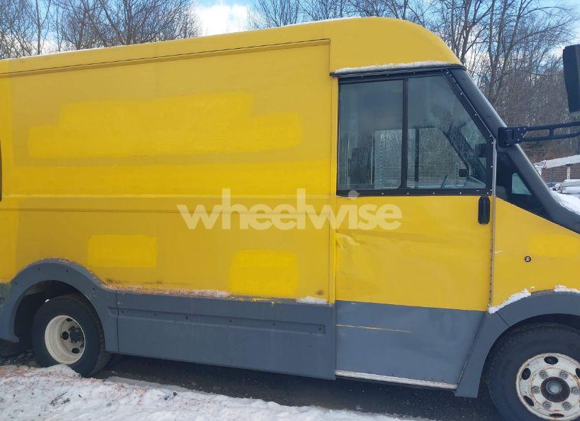 Photo 16 of 2017 Isuzu Reach N/A (VIN JALB4T177H7W00560)