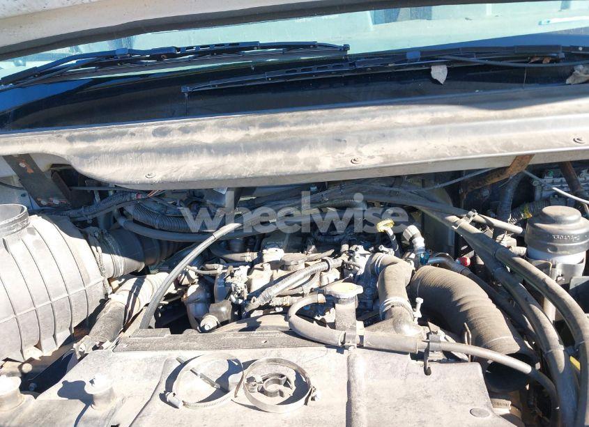 Photo 9 of 2017 Isuzu Reach N/A (VIN JALB4T177H7W00560)