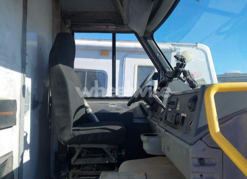 Photo 6 of 2013 Isuzu Commercial VAN (VIN JALB4T178D7W01176)