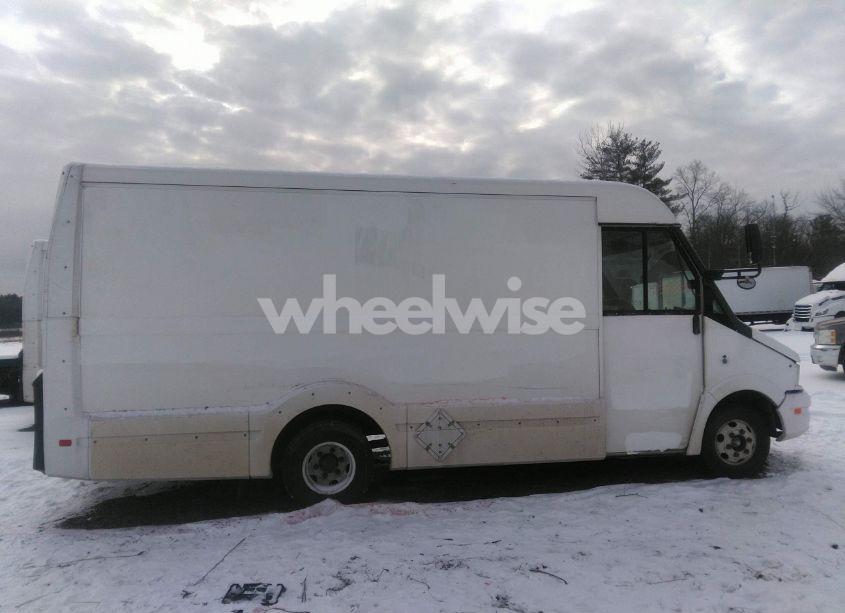 Photo 13 of 2016 Isuzu Npr (VIN JALB4T178G7W01277)