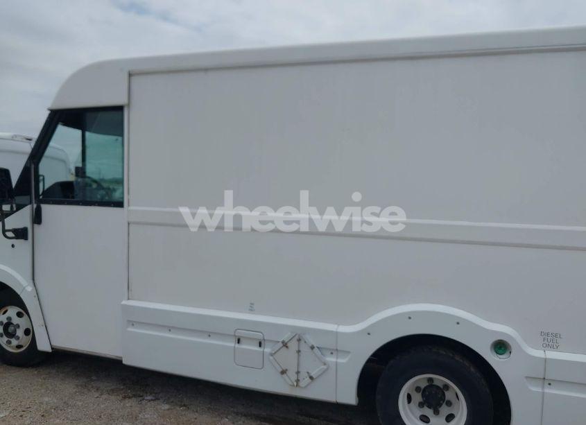 Photo 13 of 2013 Isuzu Commercial VAN (VIN JALB4T179D7W00764)