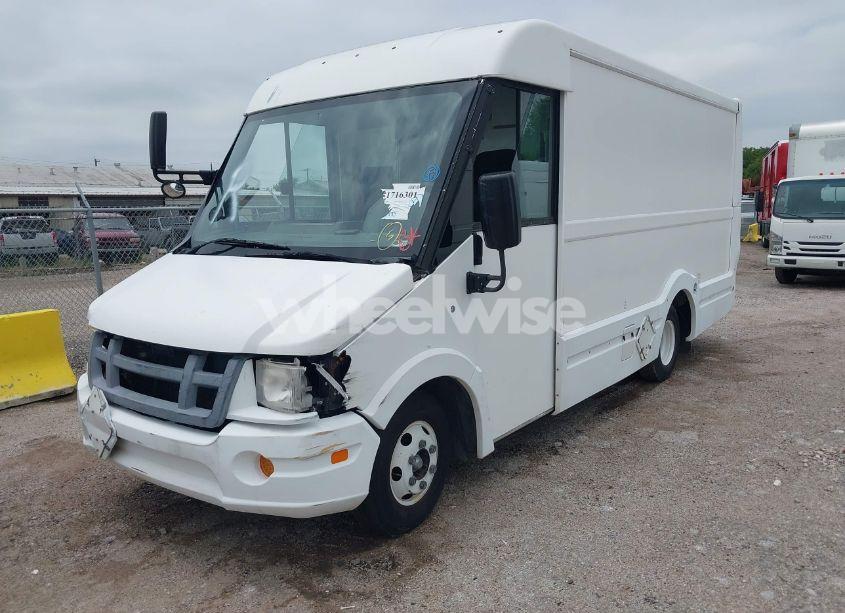 Photo 2 of 2013 Isuzu Commercial VAN (VIN JALB4T179D7W00764)