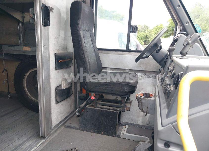 Photo 7 of 2013 Isuzu Commercial VAN (VIN JALB4T179D7W00764)