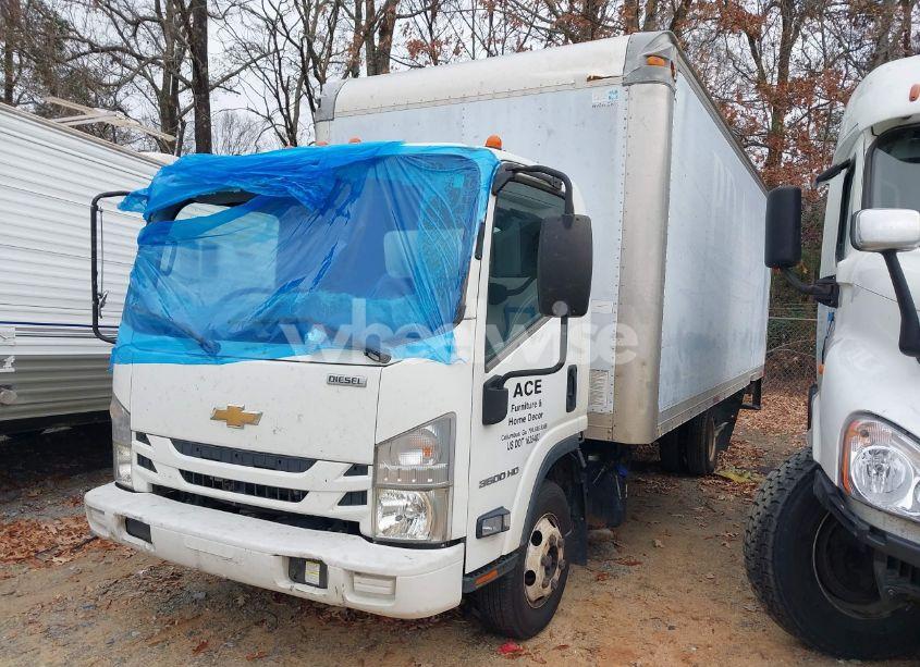 Photo 2 of 2016 Chevrolet 3500hd LCF DIESEL (VIN JALBDW176G7F01795)