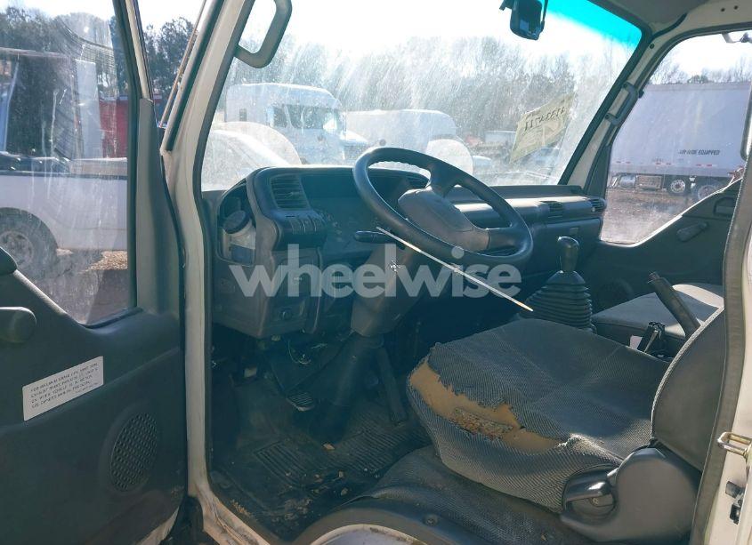 Photo 6 of 2000 Isuzu Npr (VIN JALC4B153Y7005833)