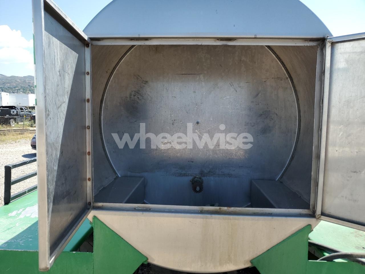 Photo 10 of 2019 ISUZU NPR HD (VIN JALC4W161K7010505)