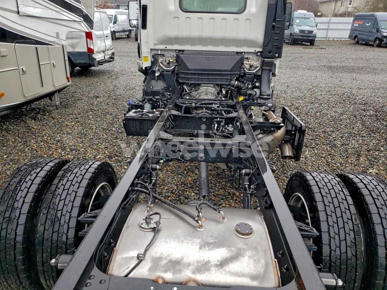 Photo 10 of 2025 ISUZU NPR XD TRUCK CAB AND CHASSIS (VIN JALC4W167S7K00387)