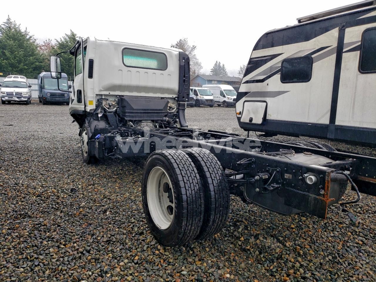 Photo 2 of 2025 ISUZU NPR XD TRUCK CAB AND CHASSIS (VIN JALC4W167S7K00387)