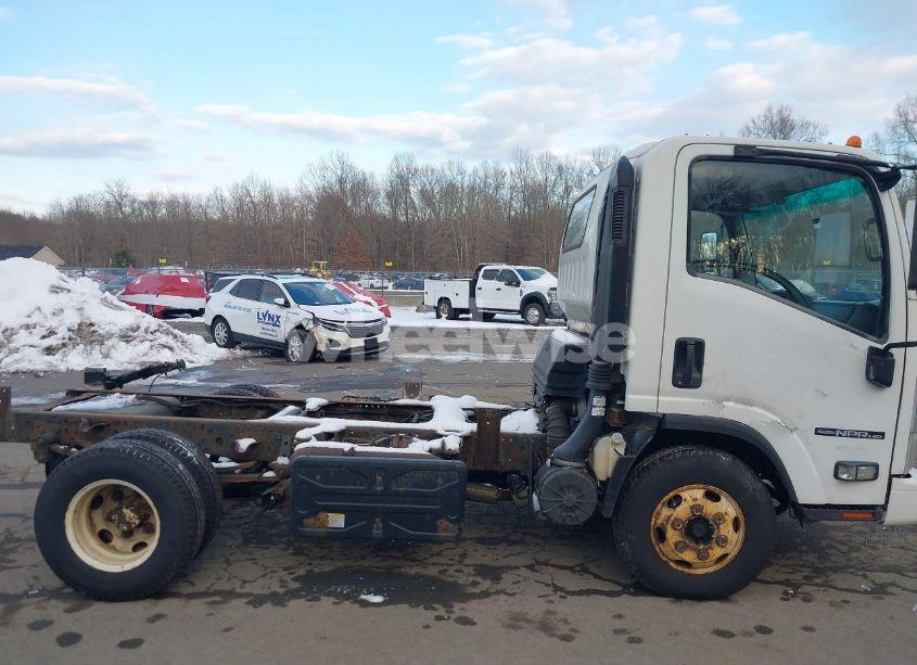 Photo 13 of 2011 Isuzu Npr HD DSL REG (VIN JALC4W168B7001025)