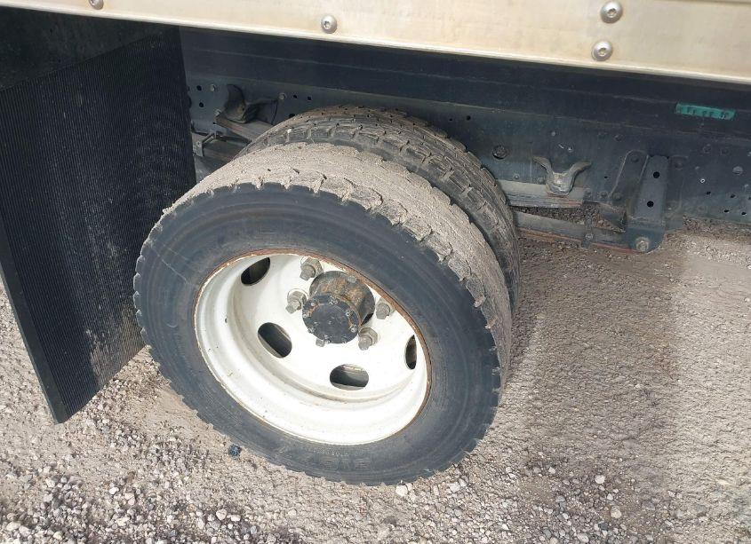 Photo 13 of 2020 Isuzu Nrr N/A (VIN JALE5W163L7302163)